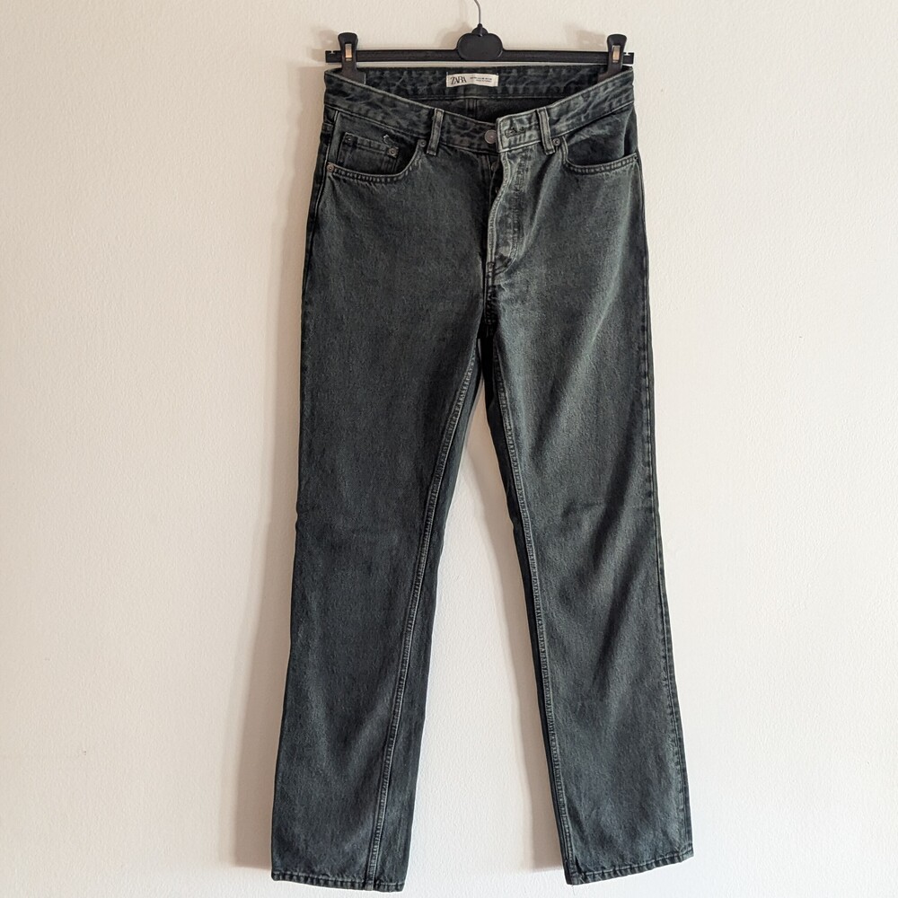 Like-New ZARA Button-Fly Jeans - 30